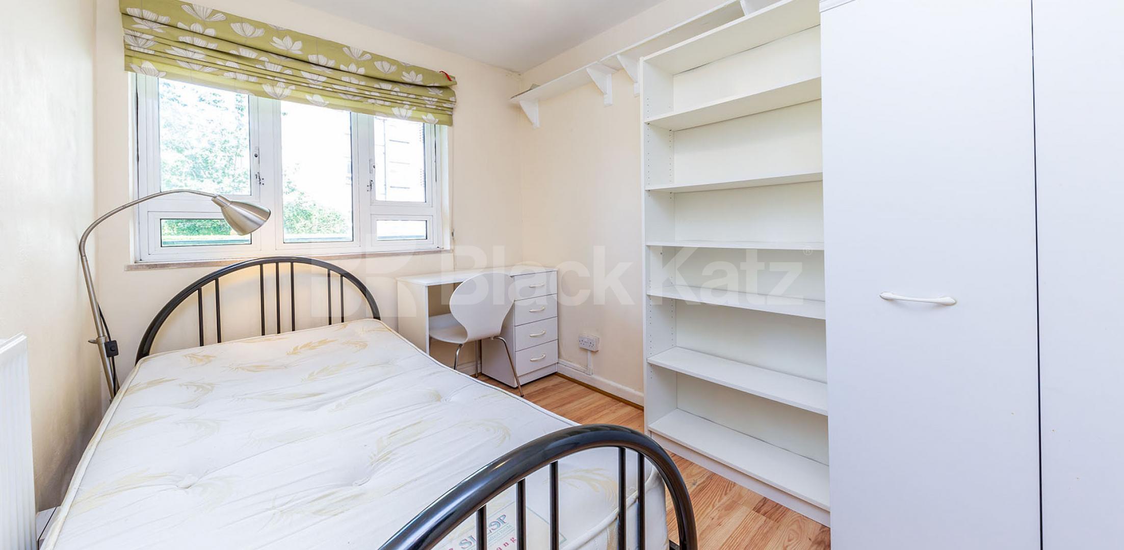 Spacious three double bedroom property perfect for students! Augustus Street, Camden / Regents Park
